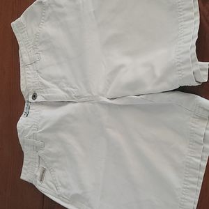 Columbia Women's 14 Light khaki short